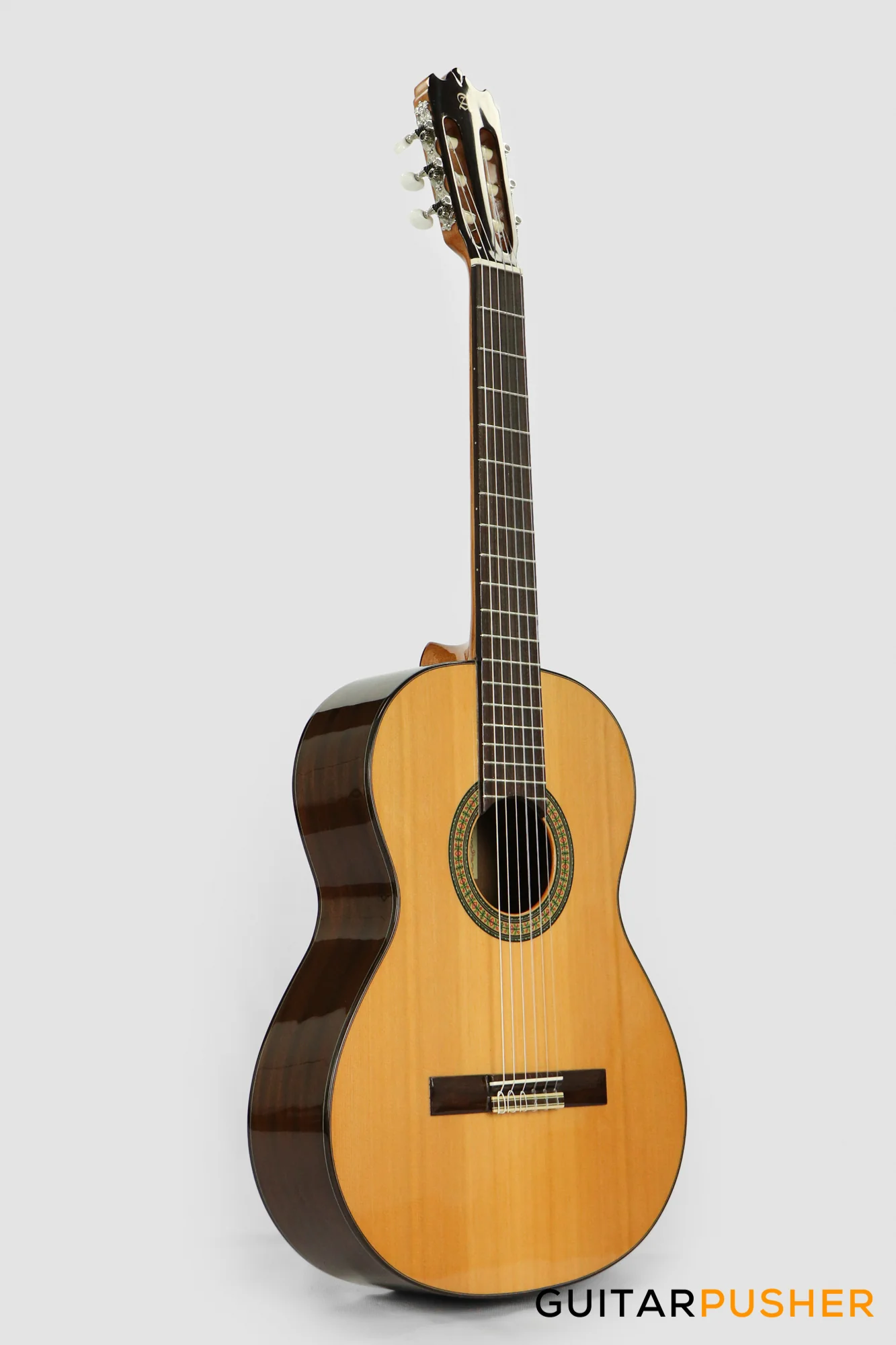 Alhambra Student Series 3 C Solid Red Cedar Top/Mahogany 4/4 Classical Guitar (Natural) - Image 4