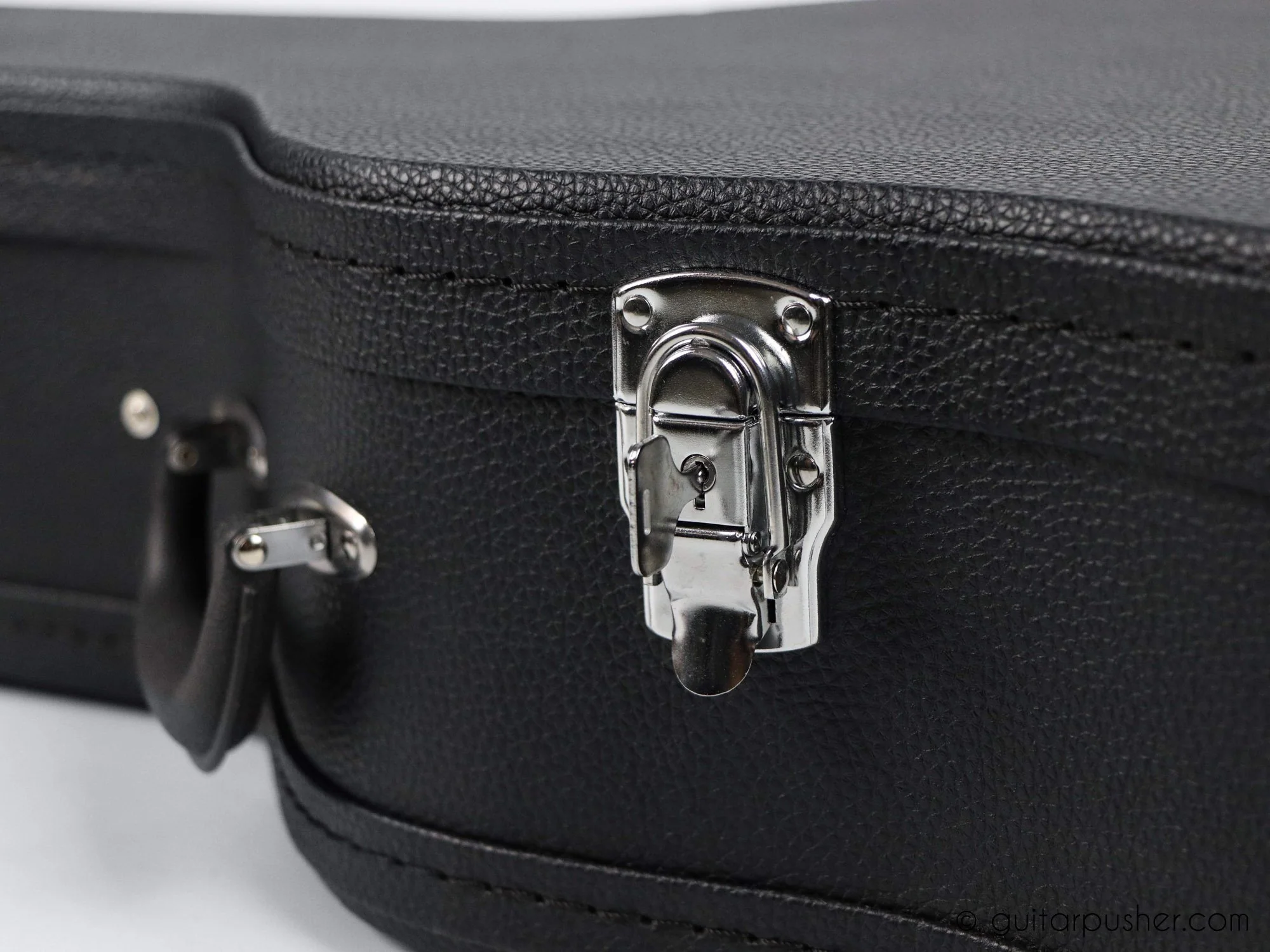 HC-040 Black hard case for Acoustic Guitar - Image 15