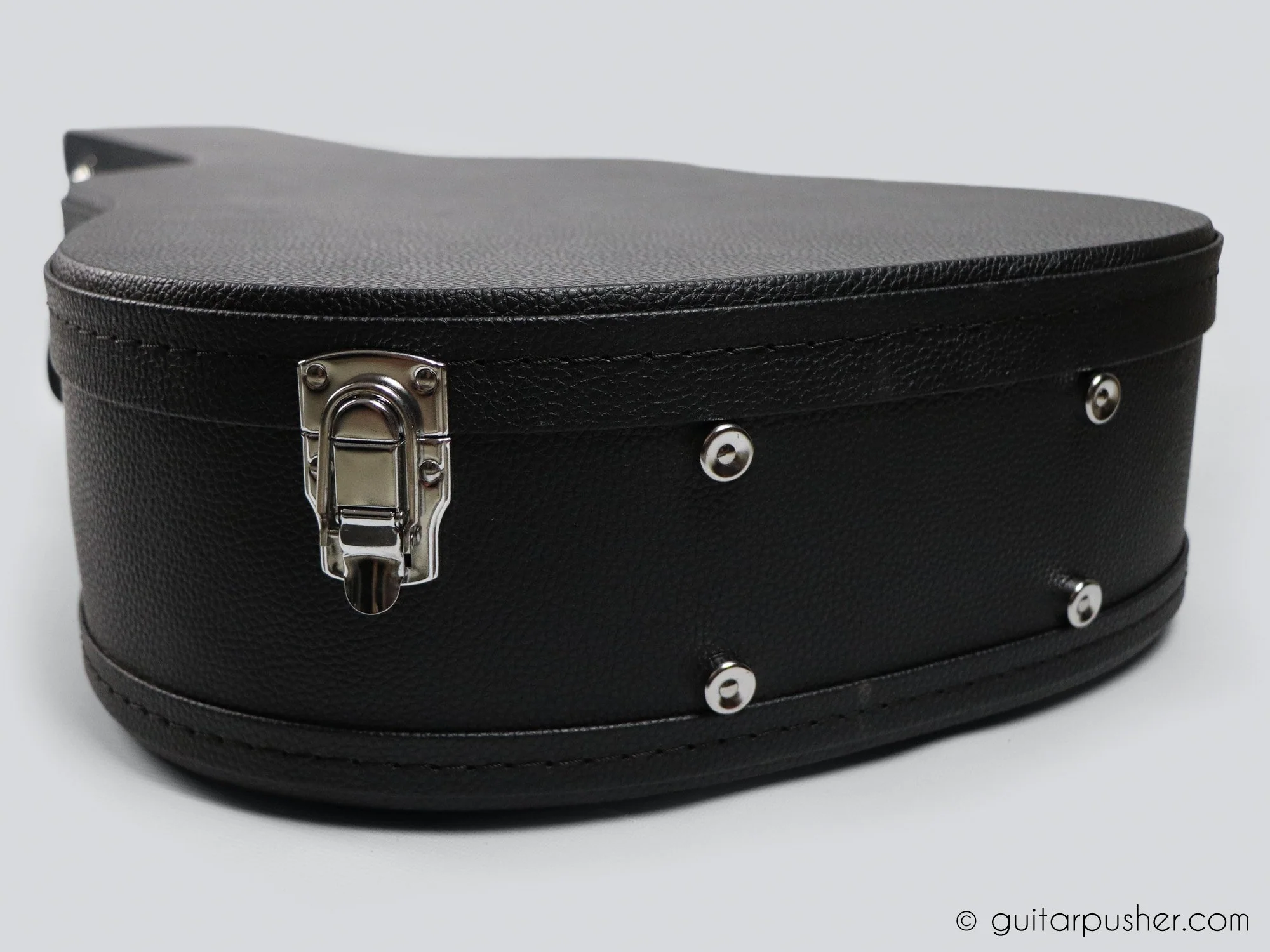 HC-040 Black hard case for Acoustic Guitar - Image 6