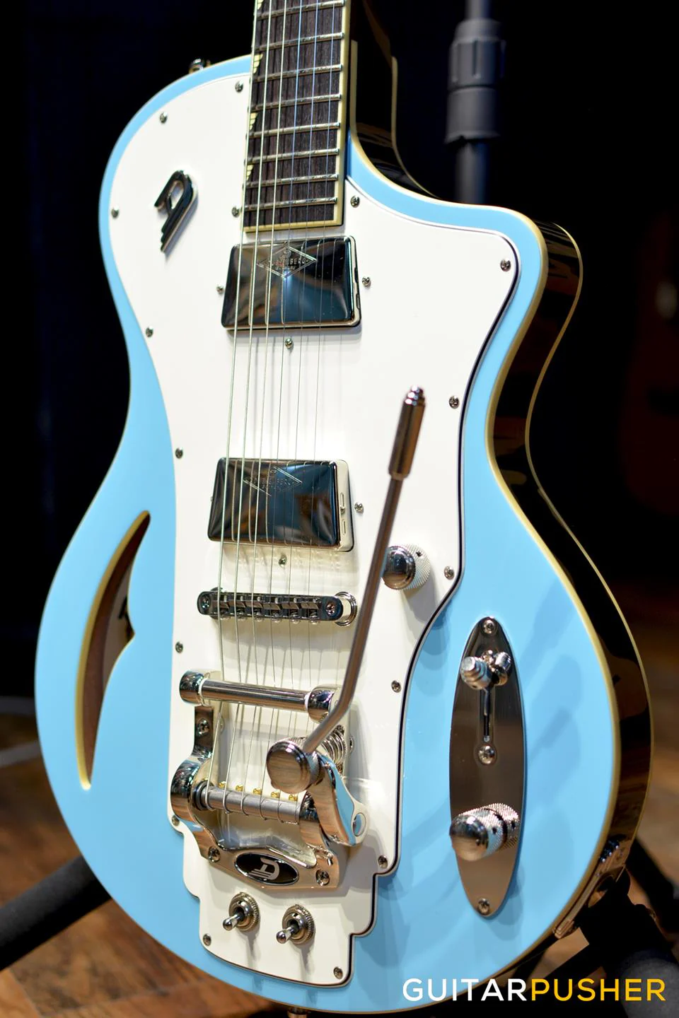 Duesenberg Guitars Julia Electric Guitar (Narvik Blue) w/ Hard Case - Image 4