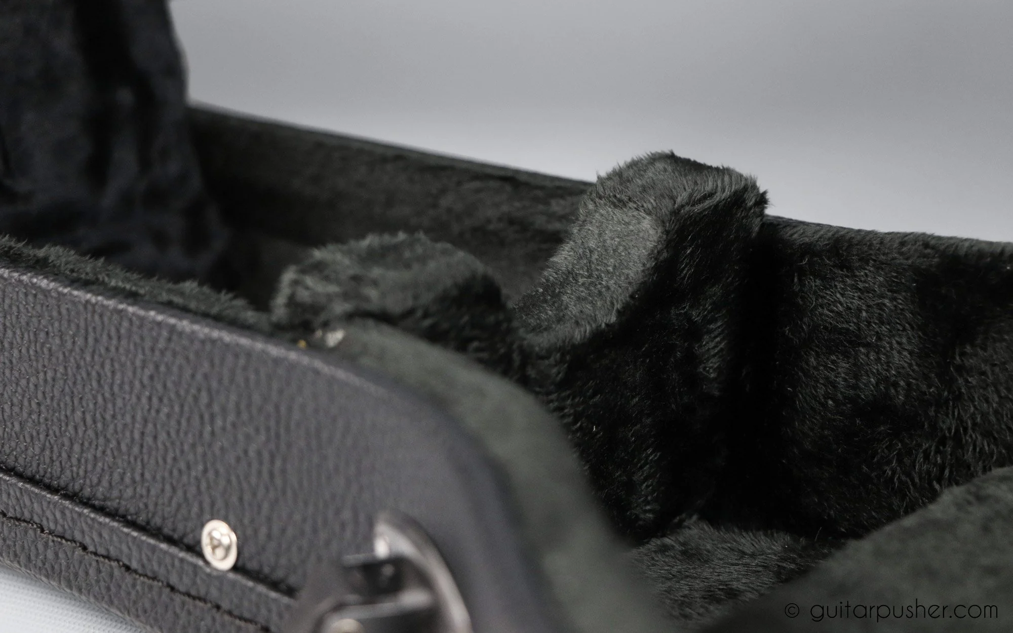 G-Craft HC-011 Black hard case for Les Paul (Epiphone-like without logo) - Image 4