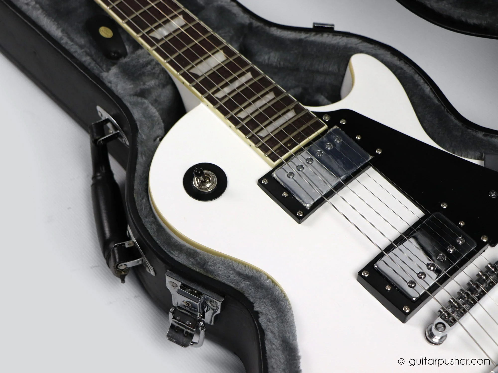 G-Craft HC-011 Black hard case for Les Paul (Epiphone-like without logo) - Image 6