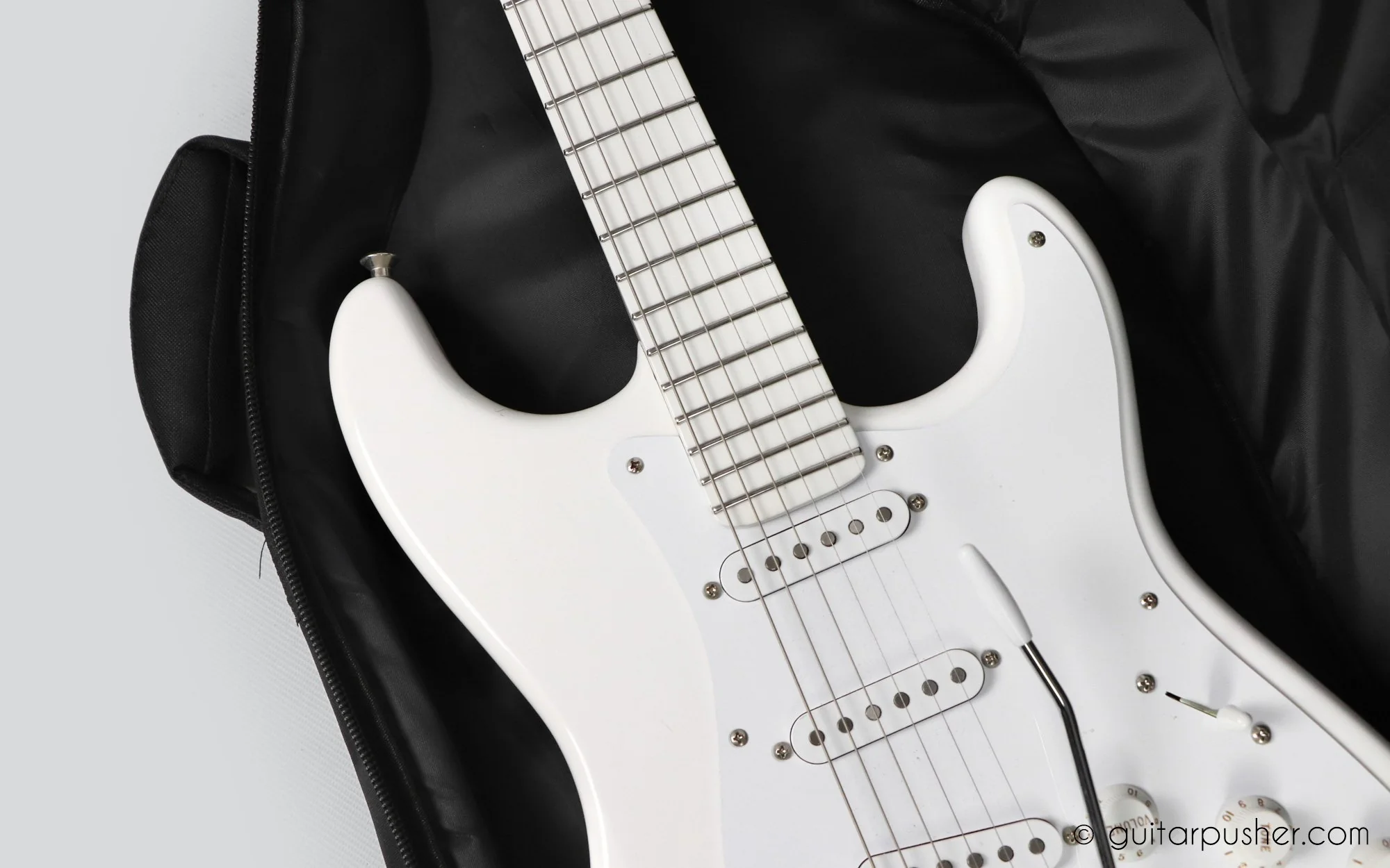 G-Craft LUX Lite E Padded Gig Bag for Electric Guitar - Image 10