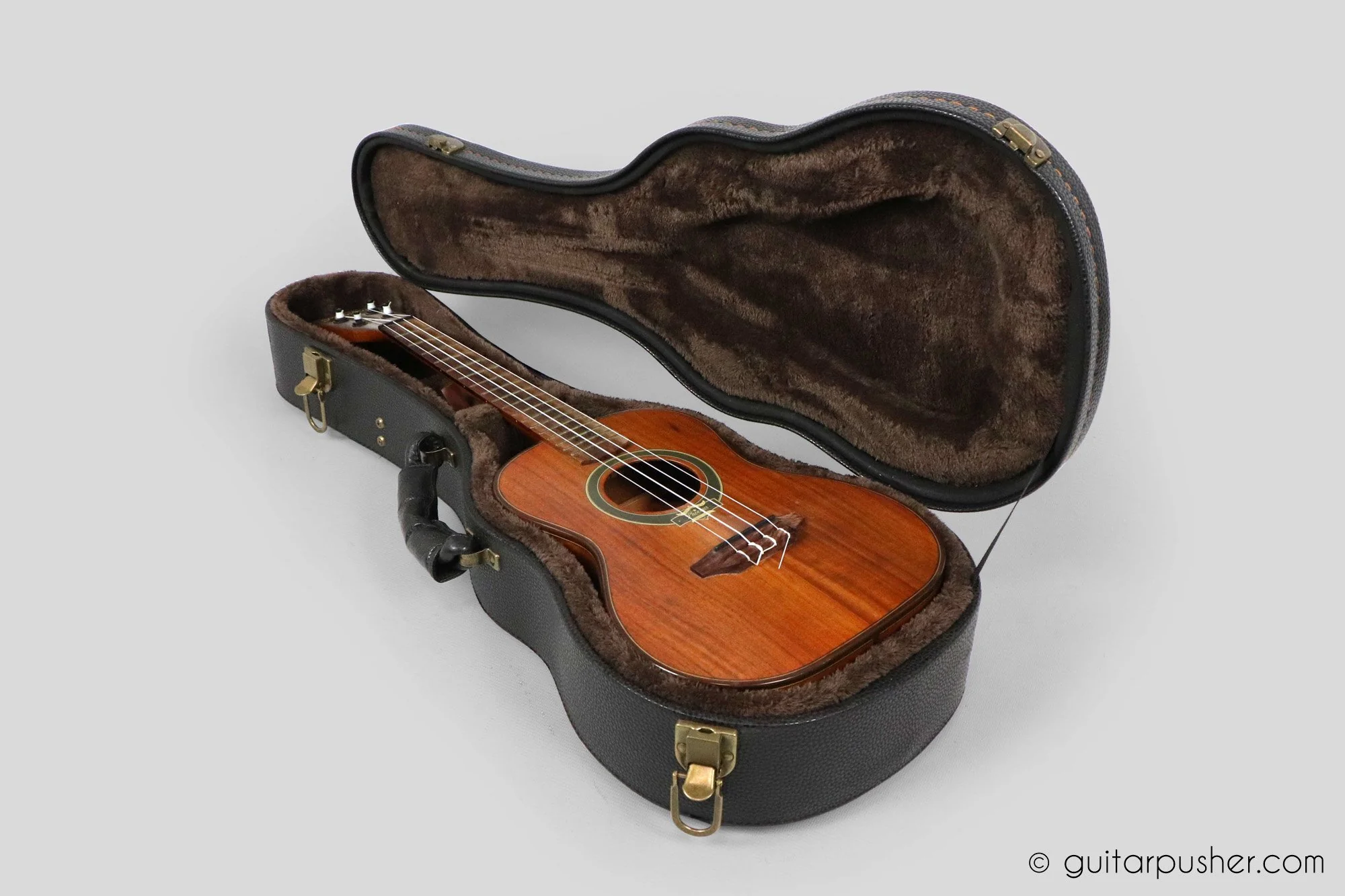 GP Deluxe Tenor Ukulele Hard Case HCU-060 - Image 3