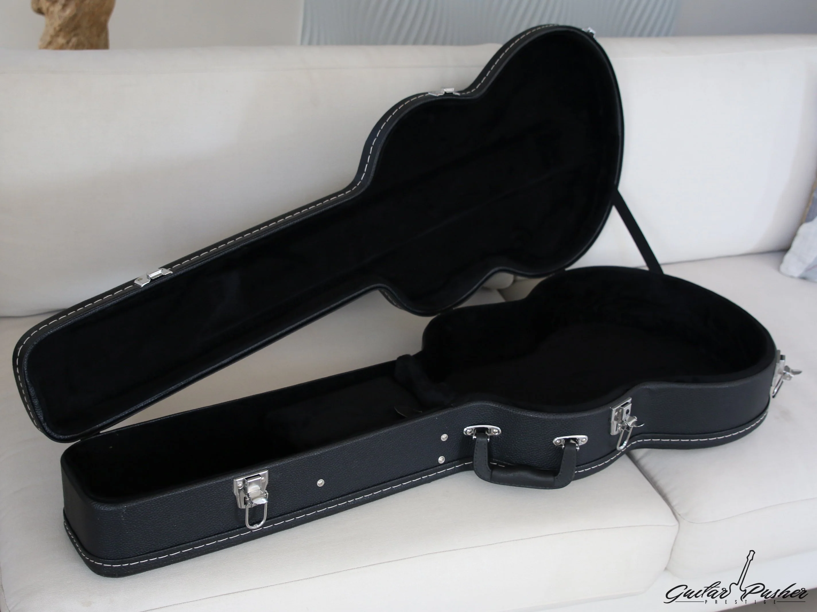 G-Craft HC-035 Black hard Case for Classical Guitars - Image 4