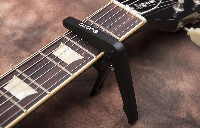Joyo JCP-01 Quick Change Clamp Capo with Pick - Image 7