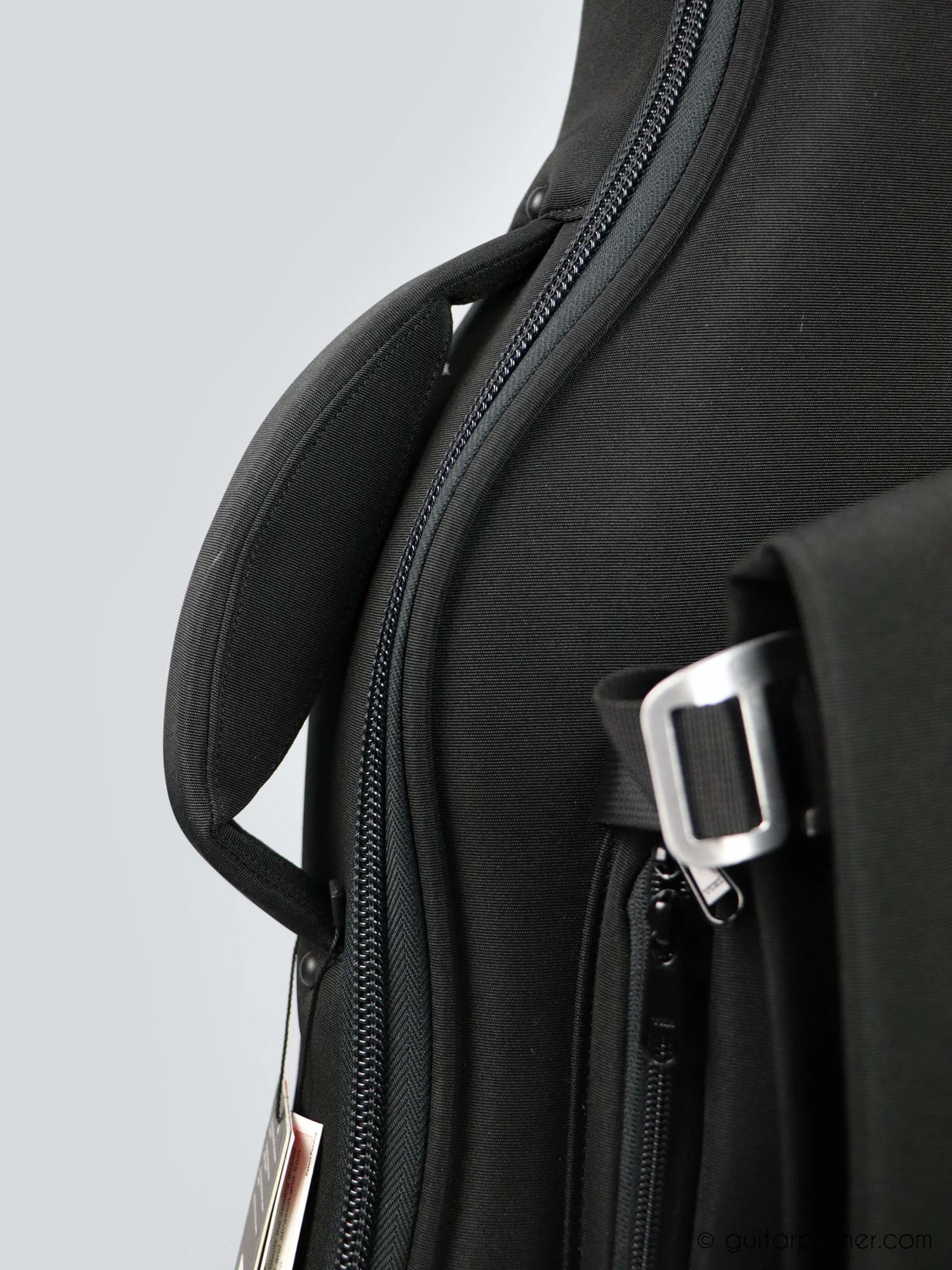 Kavaborg LUX Waterproof Heavy Padded Bass Guitar Gig Bag (FB-90B) - Image 15