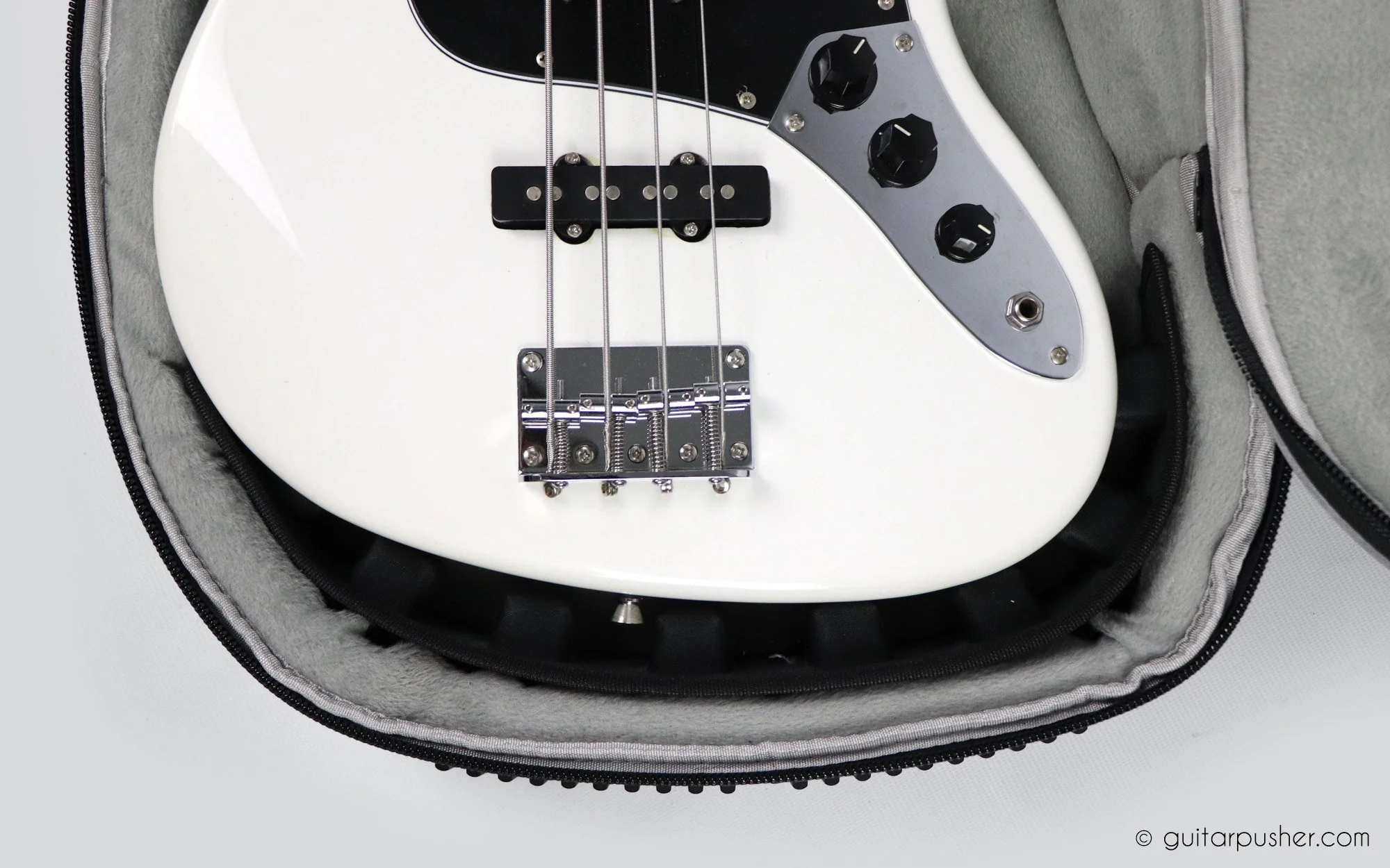 Kavaborg LUX Waterproof Heavy Padded Bass Guitar Gig Bag (FB-90B) - Image 44