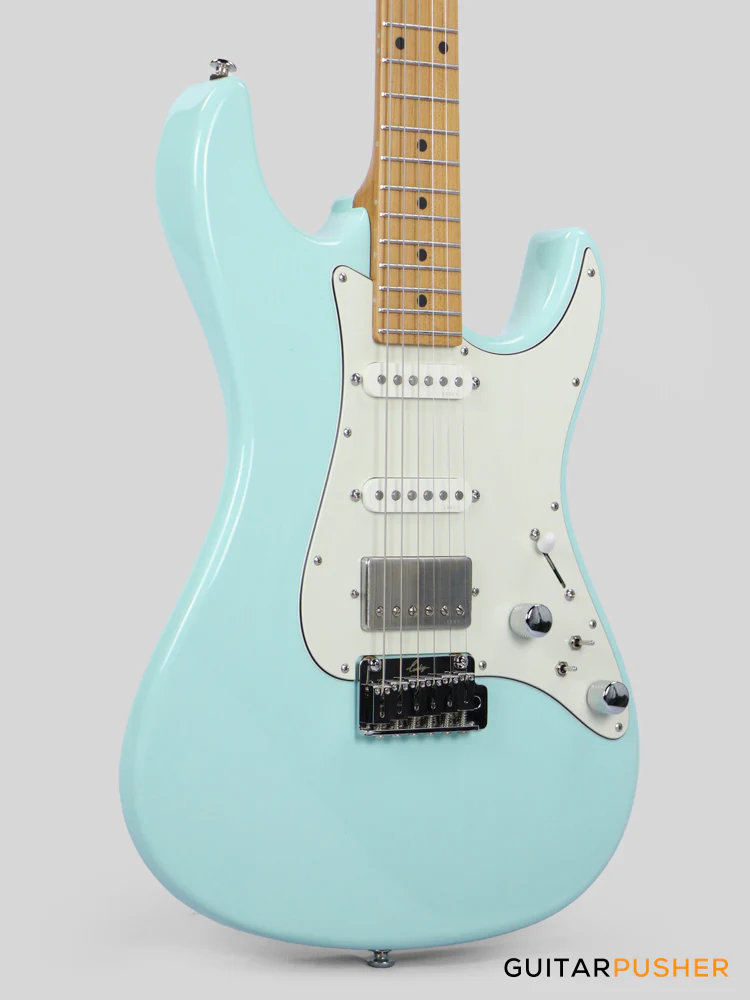Leeky S-Series S30 Stratocaster (Roasted Maple Fingerboard) - Sonic Blue - Image 3