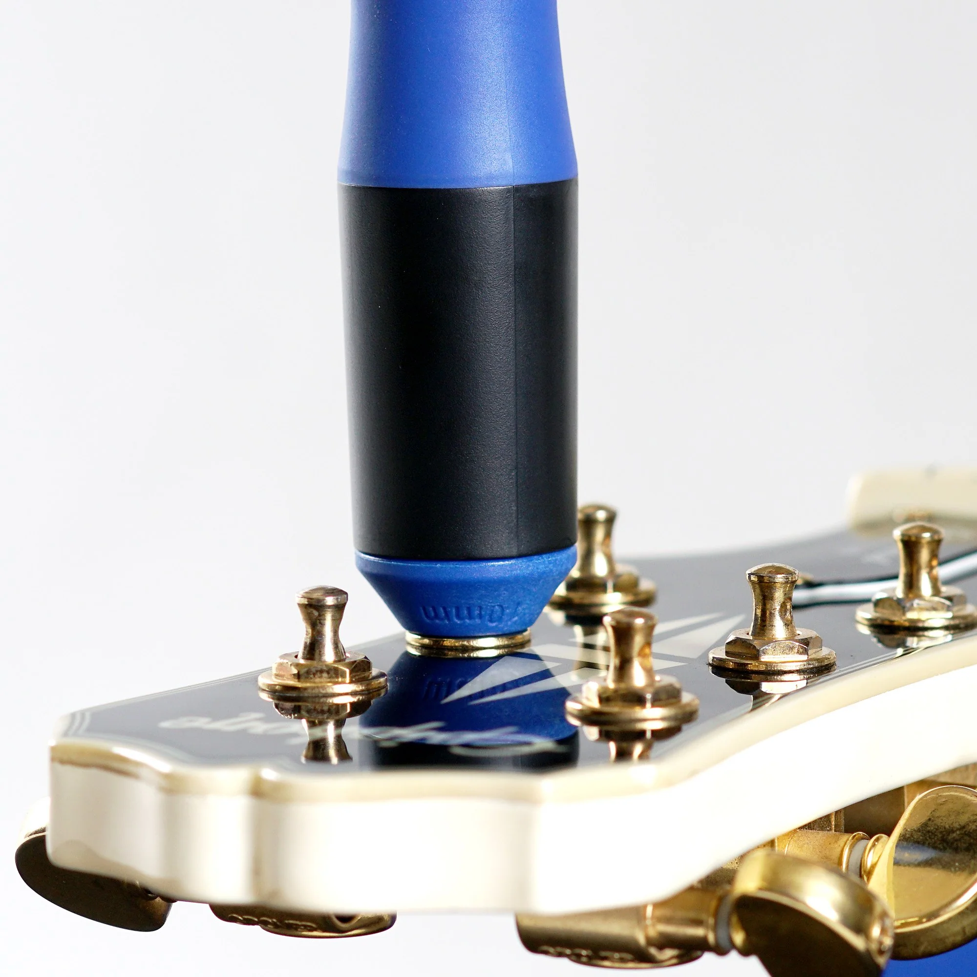 Music Nomad GRIP Winder - Rubber Lined, Dual Bearing Peg Winder MN221 - Image 9