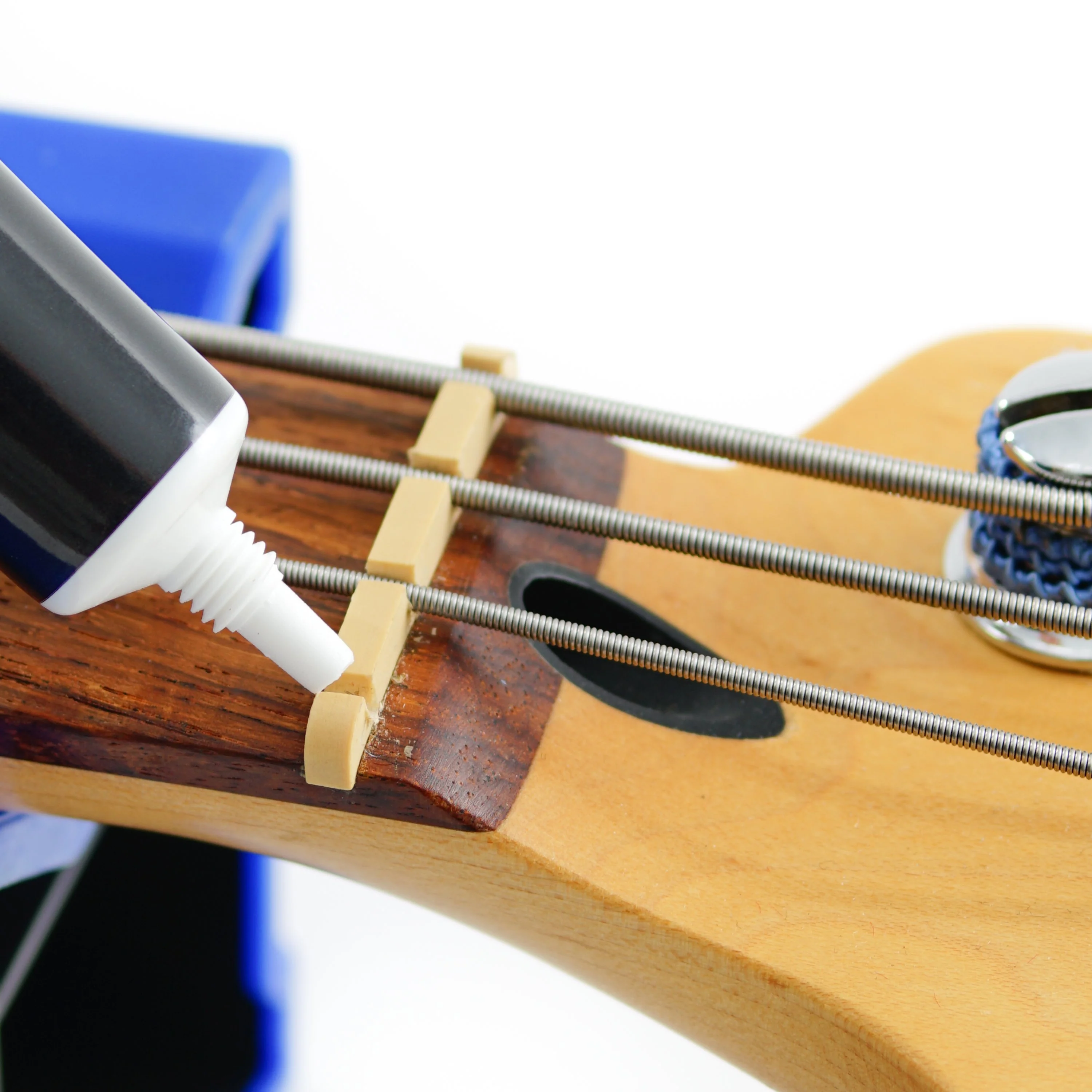 Music Nomad TUNE-IT String Instrument Lubricant MN106 - Image 5