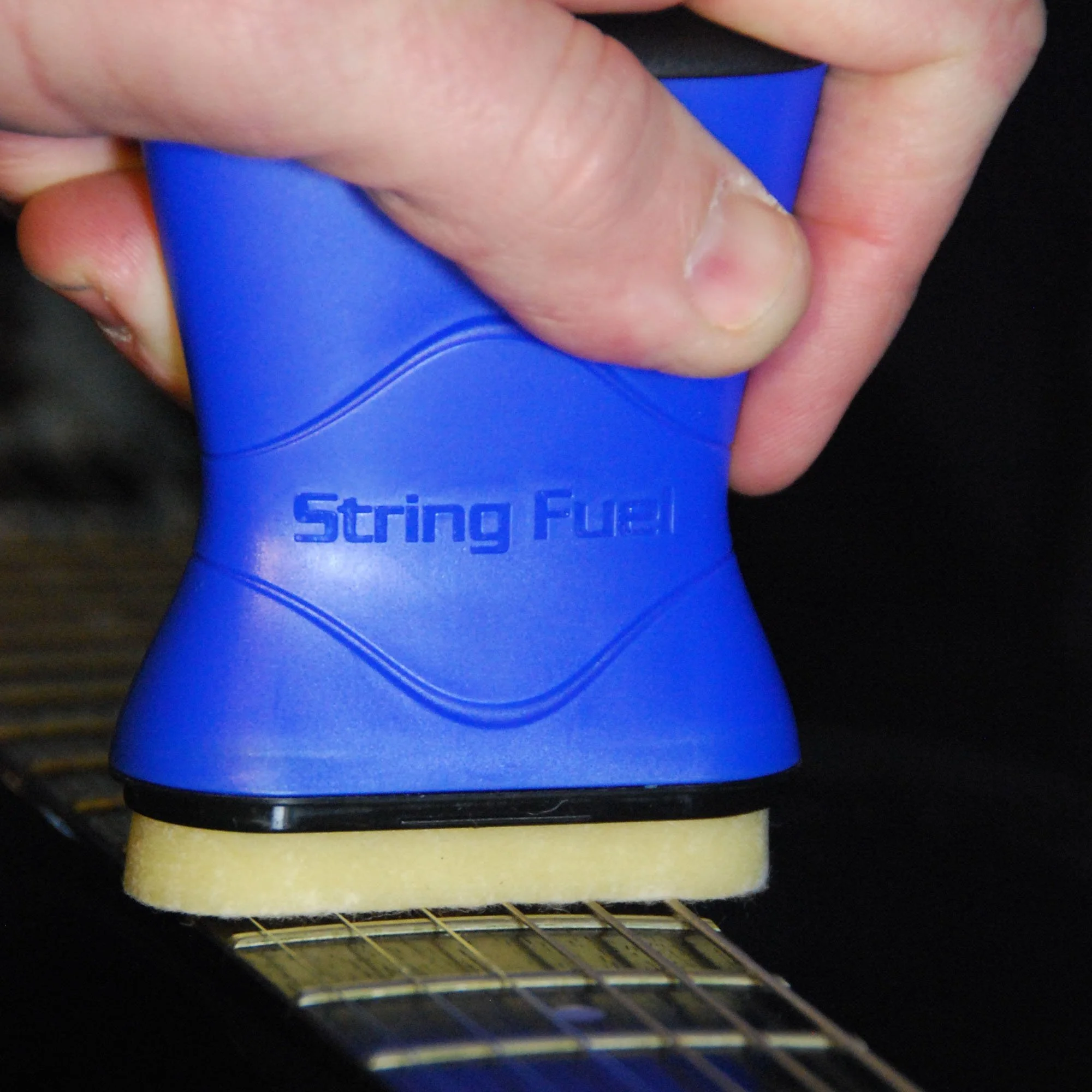 Music Nomad String Fuel - All in 1 String Cleaner & Lubricant MN109 - Image 4