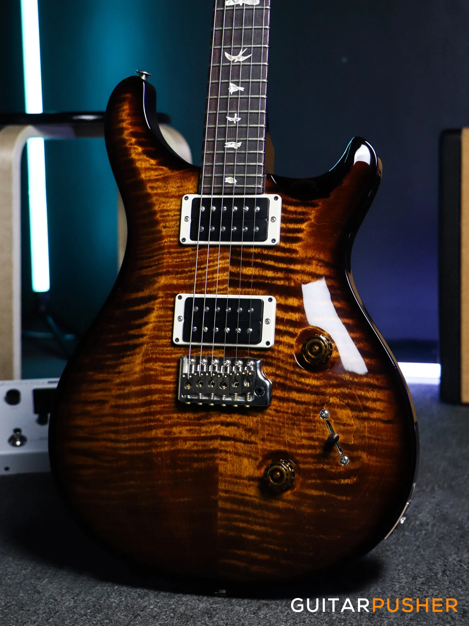 PRS Guitars USA Custom 24 Black Gold Burst - Image 4