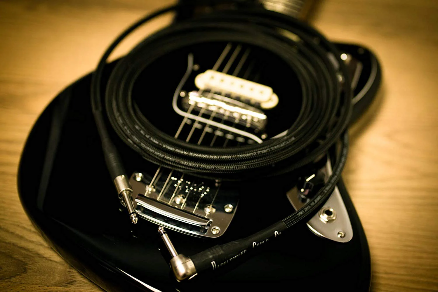 Rattlesnake Standard Instrument Cable - Straight to R/A Nickel Plugs - Image 8