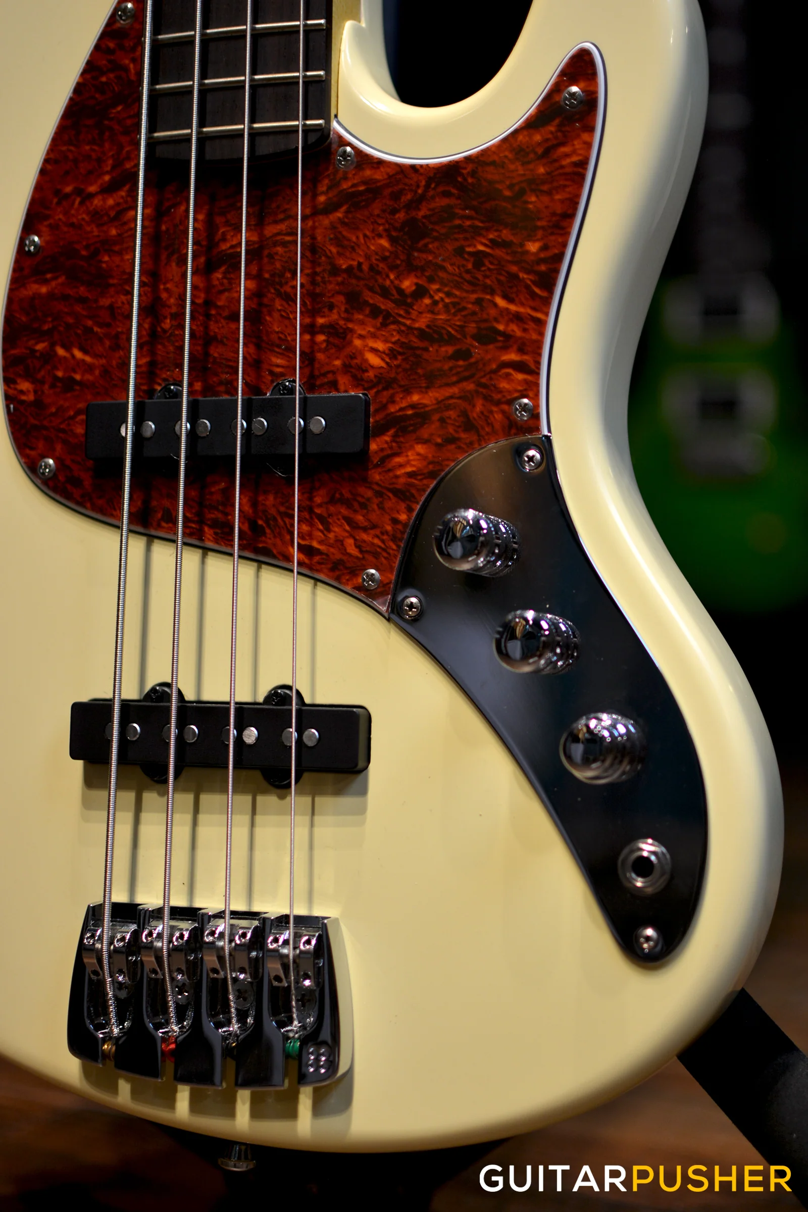 Sandberg Electra TT 4-String Bass - Cream - Image 2
