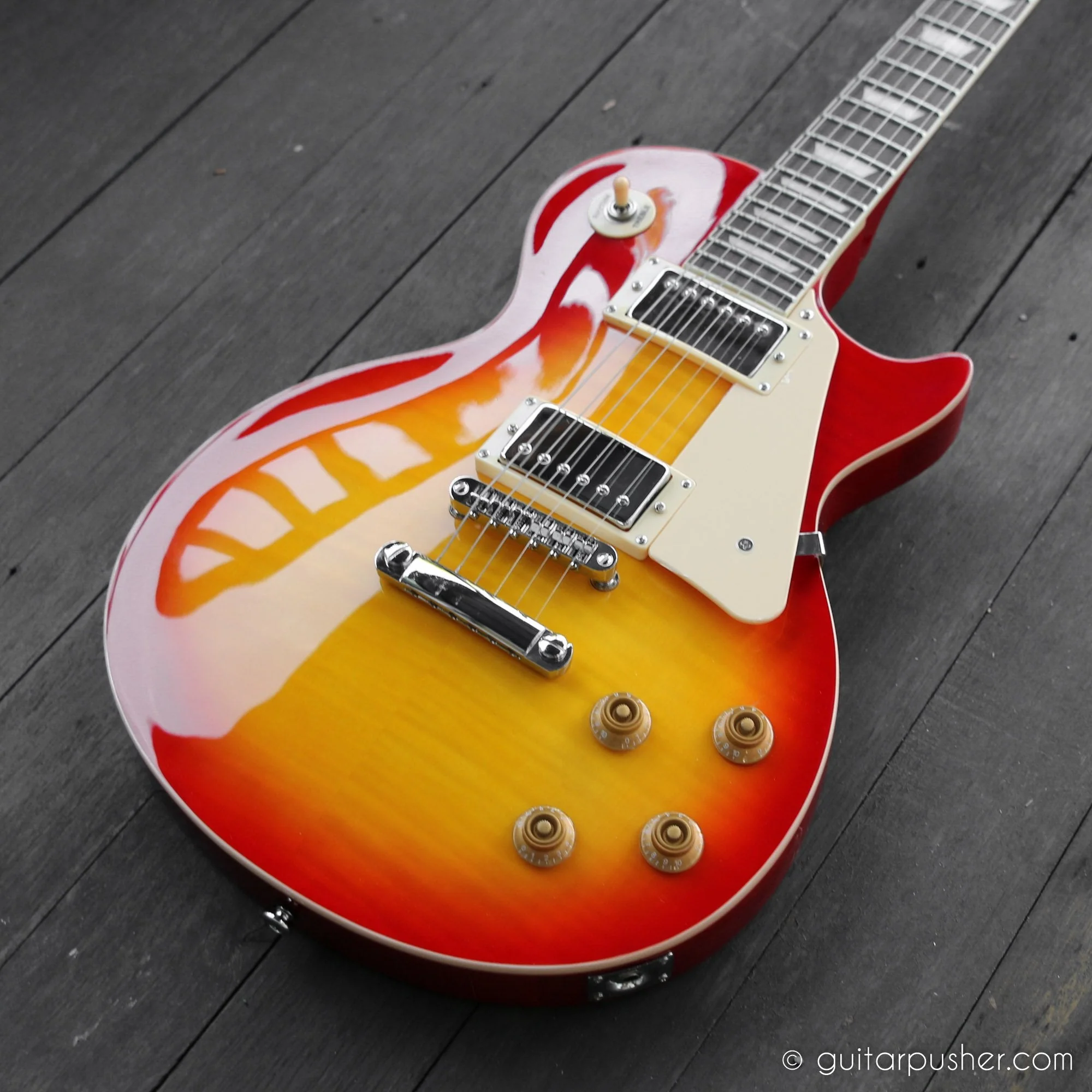 Tagima EG-535 Singlecut Electric Guitar - Cherry Sunburst - Image 7
