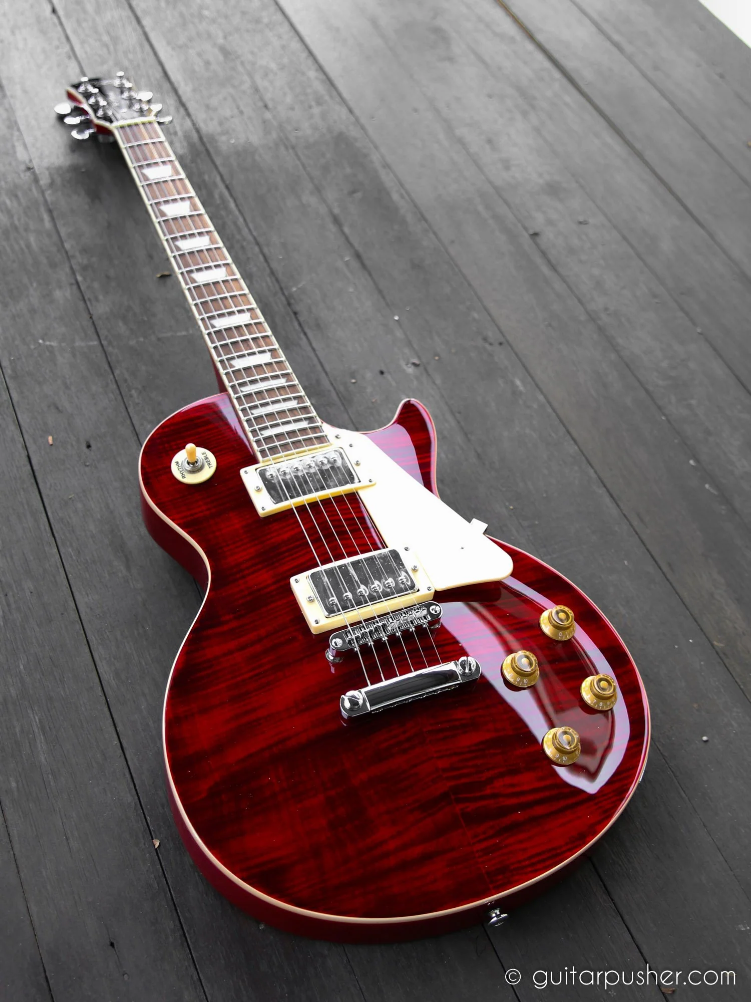 Tagima EG-535 Singlecut Electric Guitar - Trans Red - Image 7