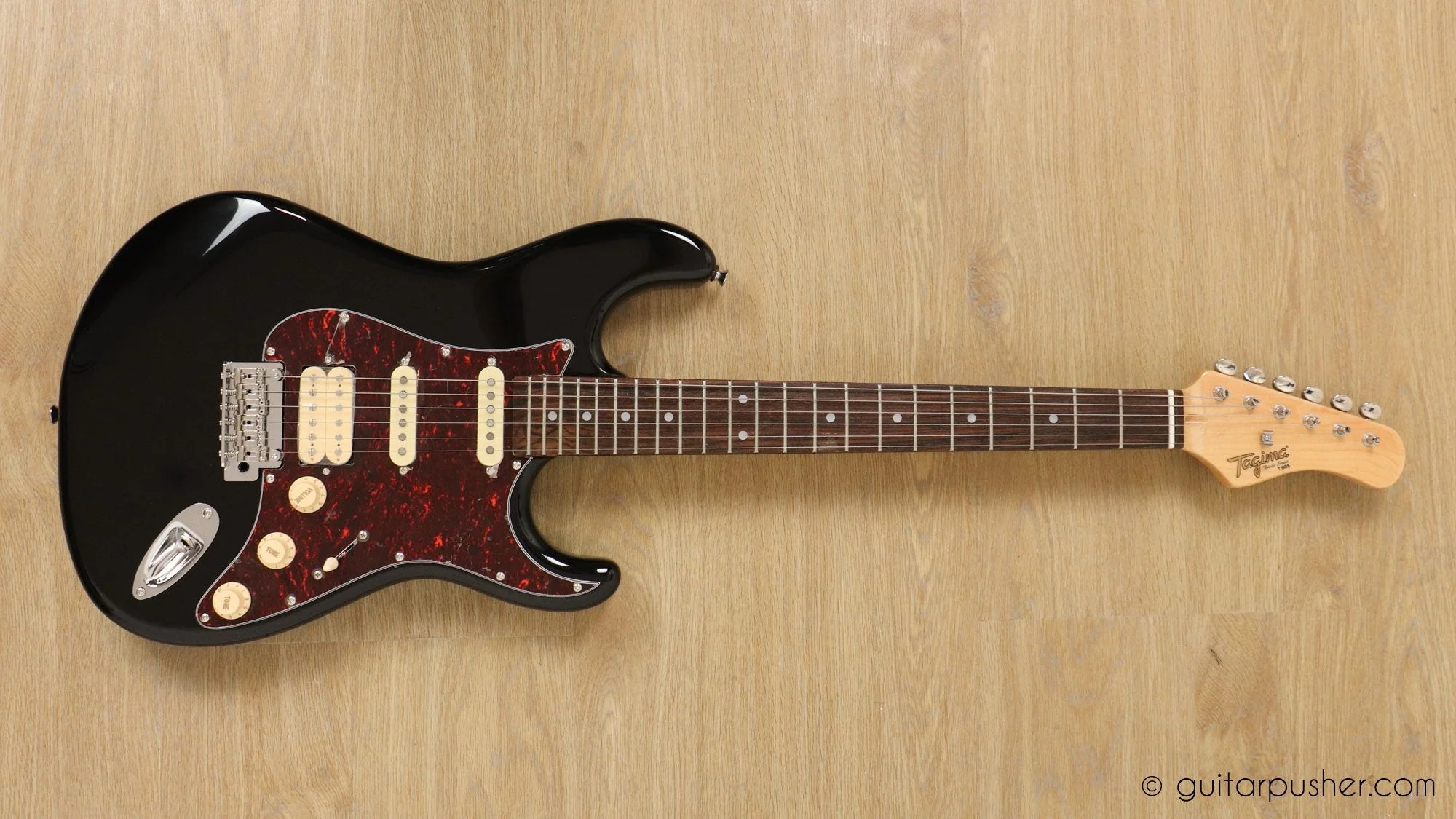 Tagima New T-635 PRO Classic Series S Style HSS Electric Guitar - Black (Rosewood Fingerboard/Tortoise Shell Pickguard) - Image 10