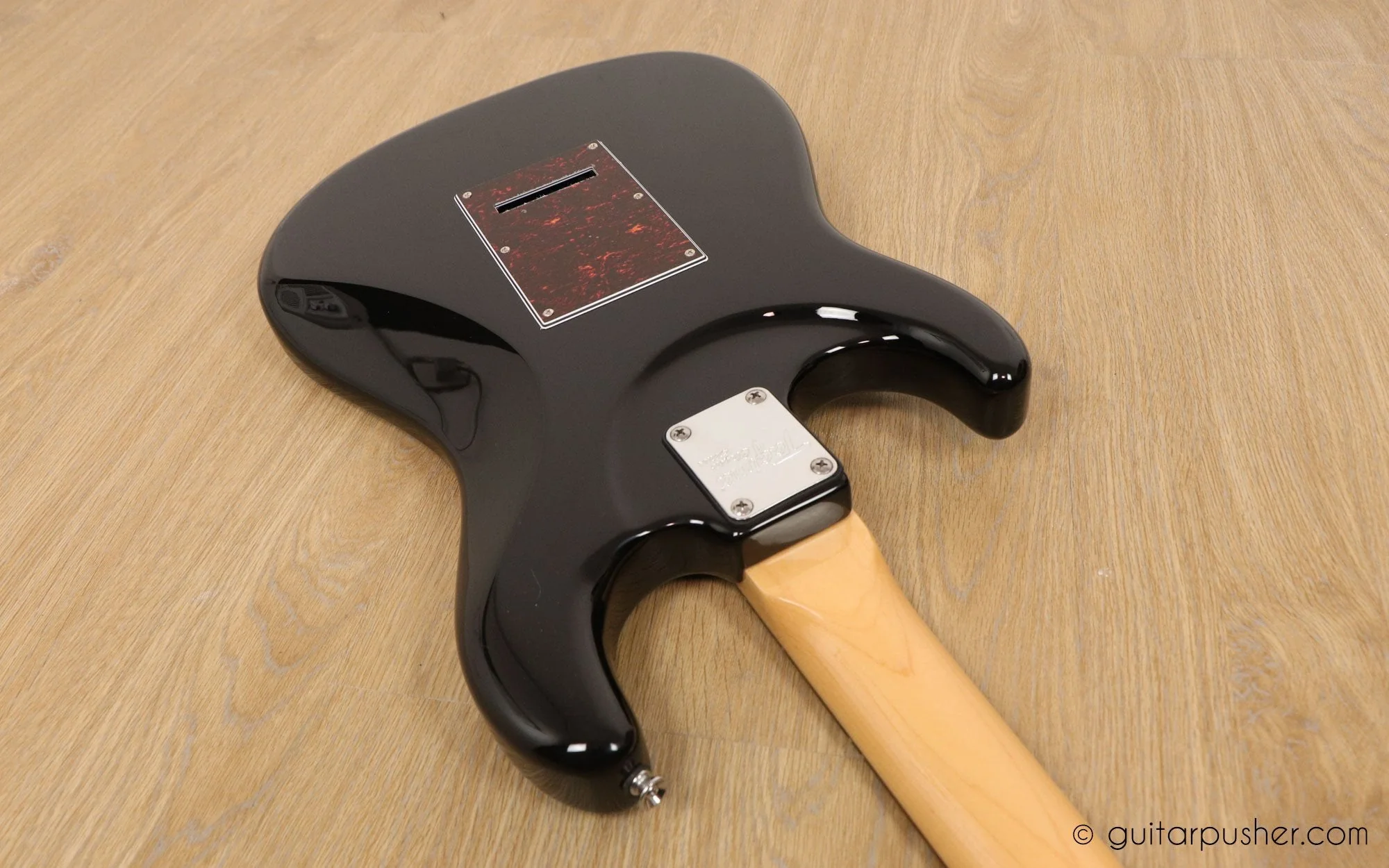 Tagima New T-635 PRO Classic Series S Style HSS Electric Guitar - Black (Rosewood Fingerboard/Tortoise Shell Pickguard) - Image 11
