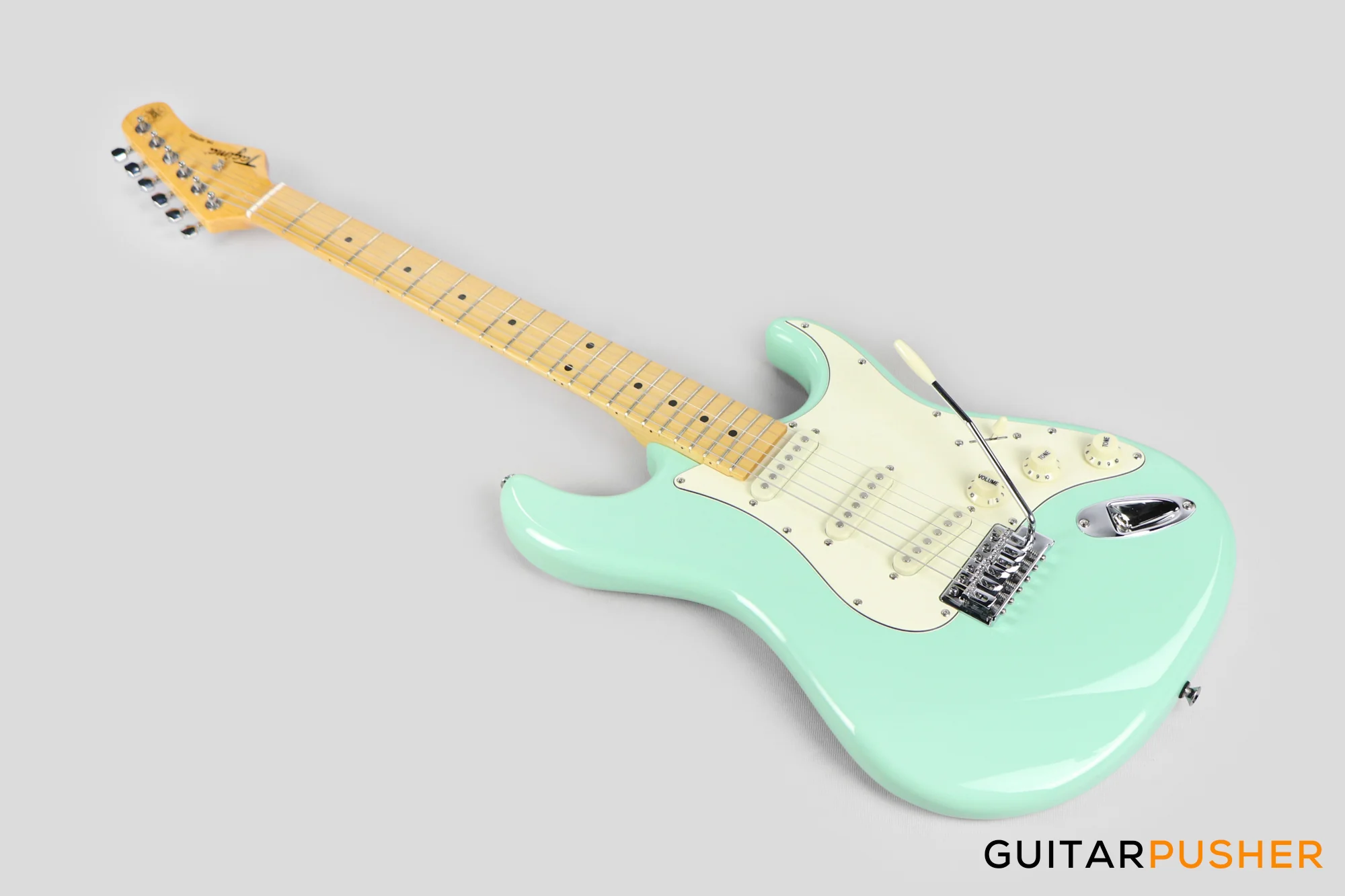 Tagima TG-530 Stratocaster Woodstock Series Surf Green - Maple/Vintage White - Image 10