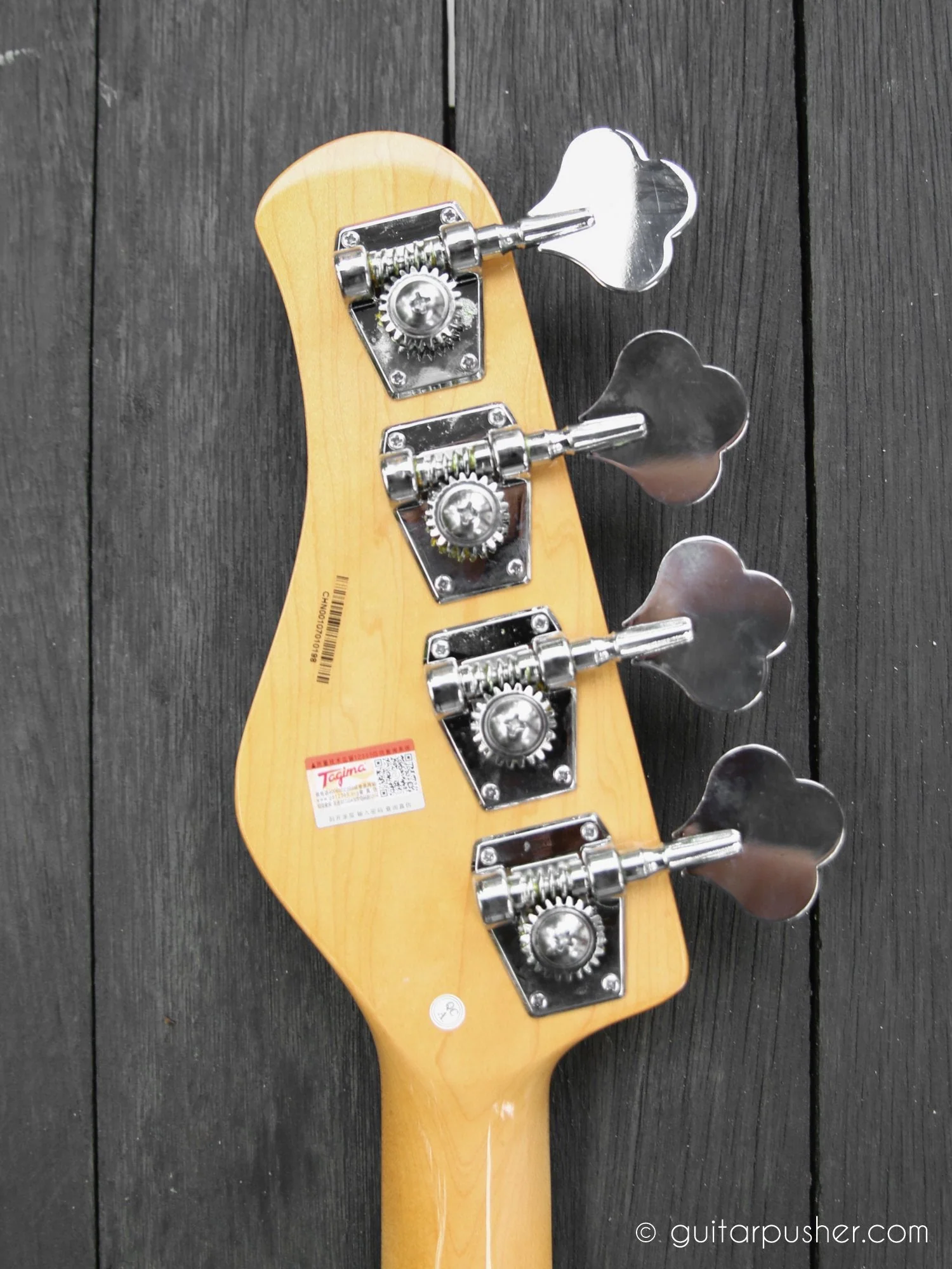 Tagima TW-73 JB Bass 4-String - Vintage Sunburst (Rosewood Fingerboard/Tortoise Shell Pickguard) - Image 4