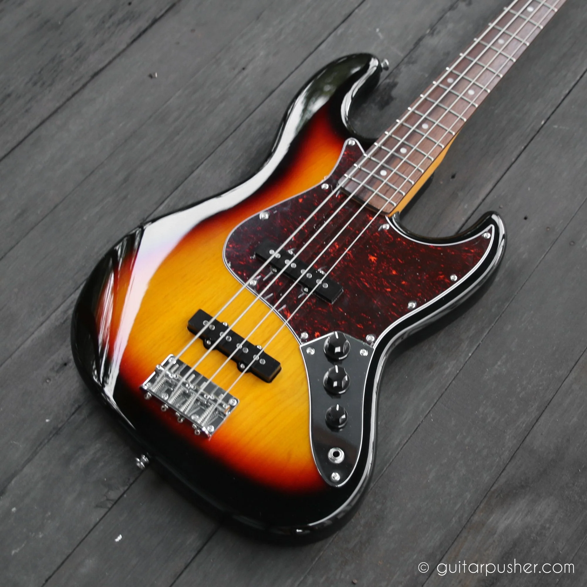 Tagima TW-73 JB Bass 4-String - Vintage Sunburst (Rosewood Fingerboard/Tortoise Shell Pickguard) - Image 5