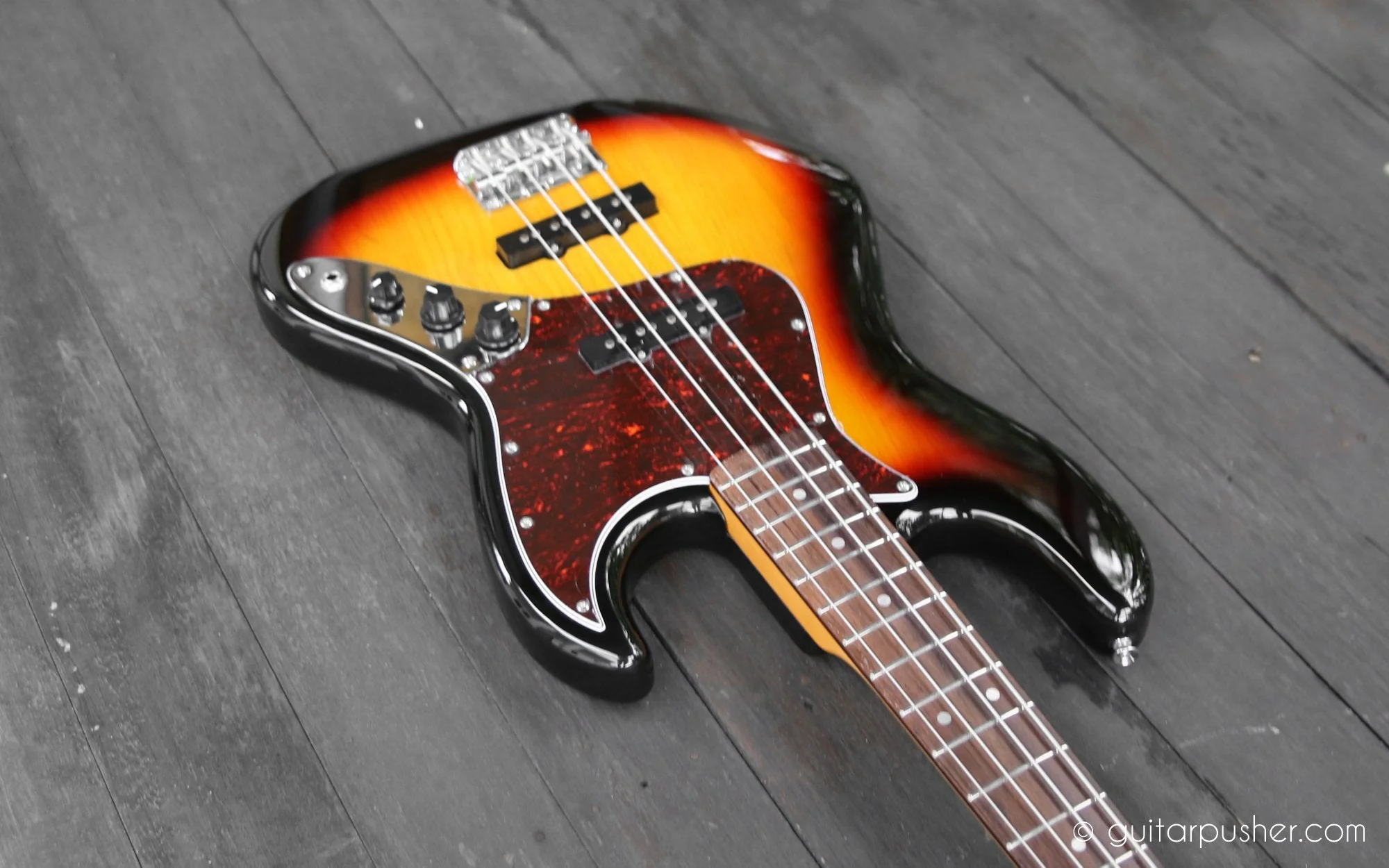 Tagima TW-73 JB Bass 4-String - Vintage Sunburst (Rosewood Fingerboard/Tortoise Shell Pickguard) - Image 8